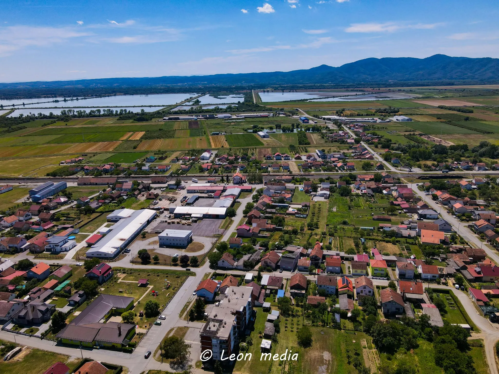 Naselje snimljeno dronom